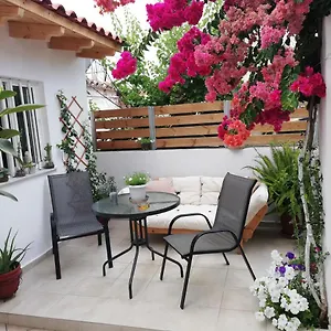  Appartement Small With Yard Grèce